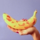 Banane mit Kussmund