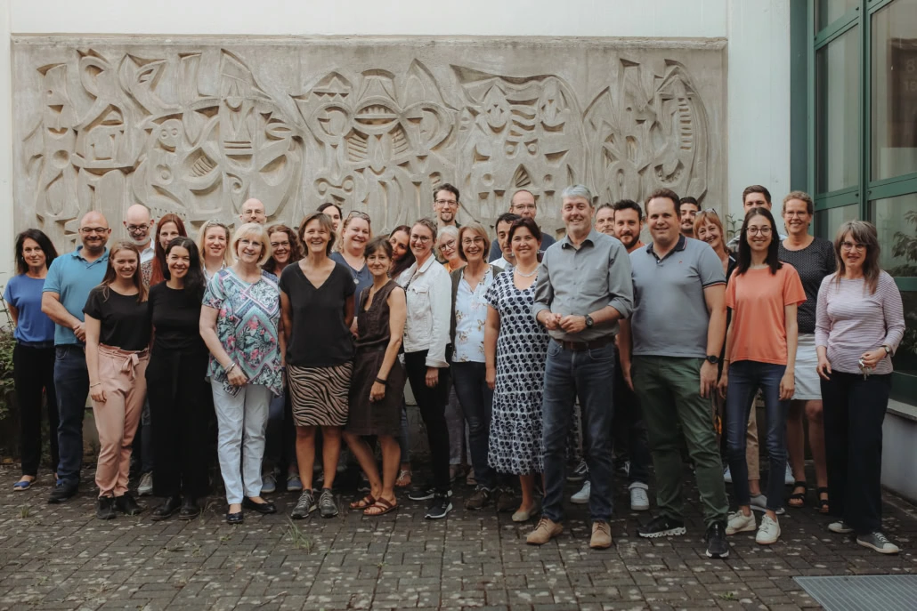 Gruppenbild Kollegium JGS Köln