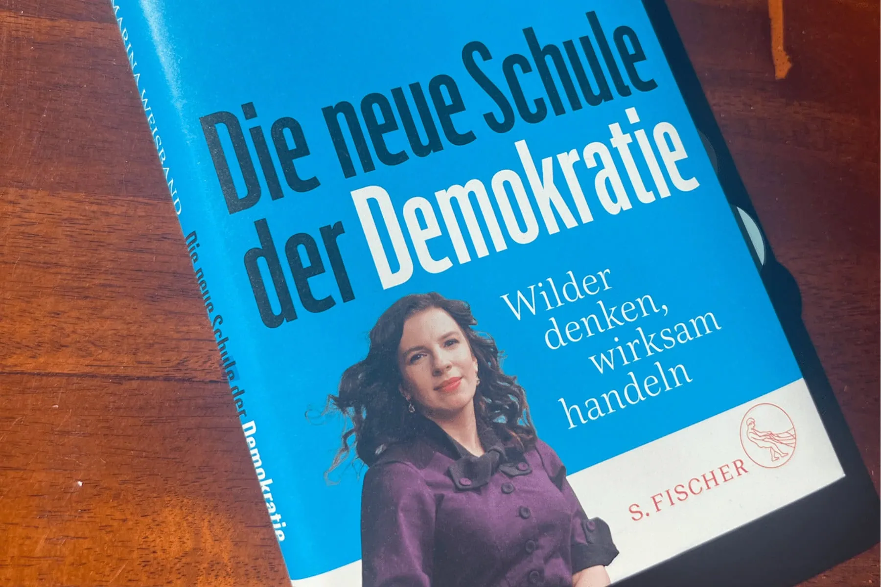 Interview_Marina_Weisband Bild des Buches "Die neue Schule der Demokratie" von Marina Weisband